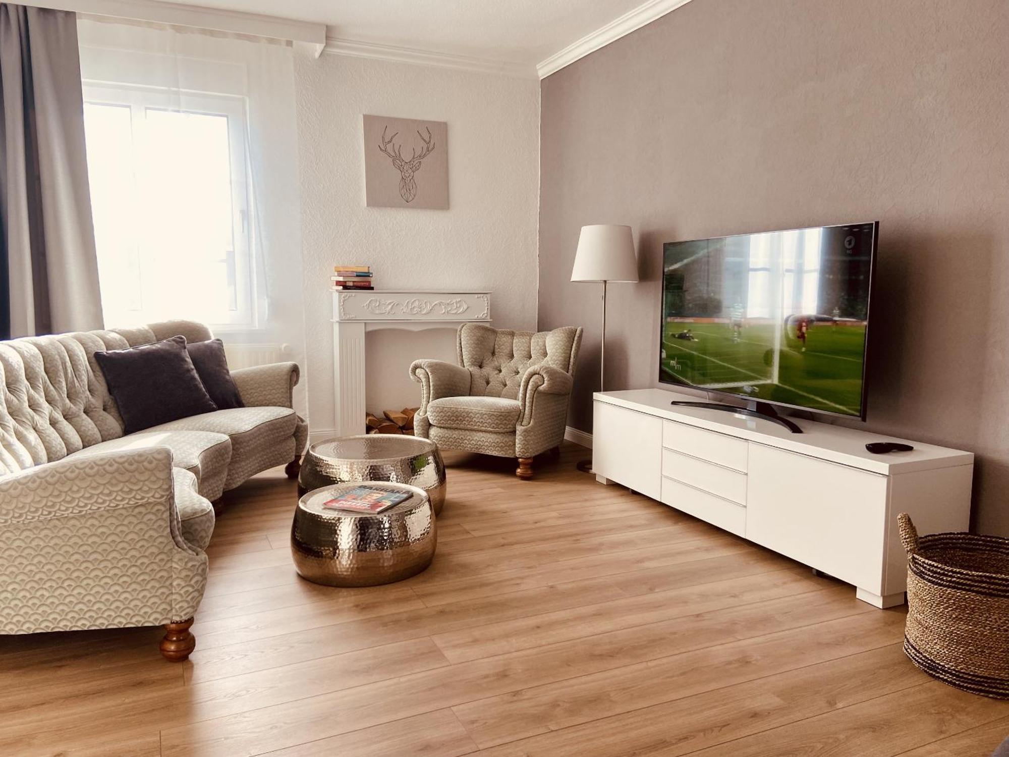 Casa Rehse: Stylish Apartment with Self-Check-In & Smart TV Erfurt Exterior photo